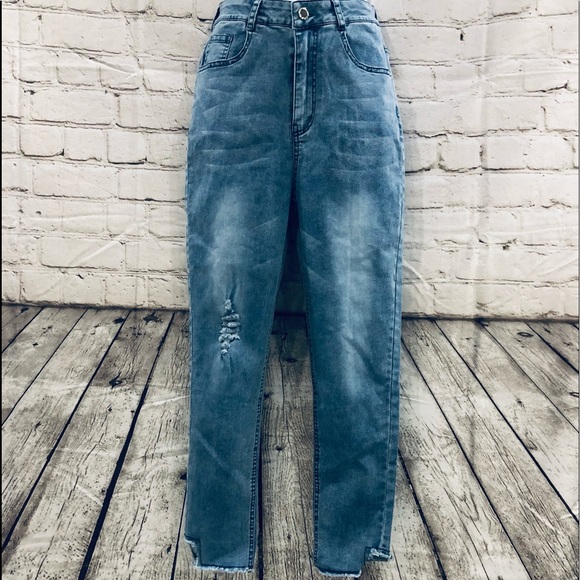 🎉HP x 2🎉High Waist Distressed Skinny Crops-Jian & Feng -Measurements in Pics - Picture 15 of 15